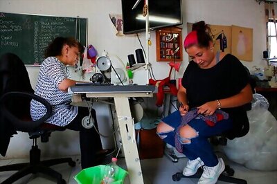 In Mexico, Remembrance Bears Help COVID-19 Victims' Families