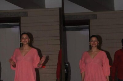 Mom-to-Be Alia Bhatt Radiates Pregnancy Glow in Cute Pink Dress As She Poses For Paparazzi