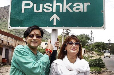 Sunanda Death Case: Delhi Court Allows Shashi Tharoor to Travel to Saudi Arabia