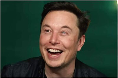 Elon Musk Trolls Jeff Bezos as Space Race Between World's Richest Men Heats Up