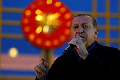 Trump Congratulates Turkish President Erdogan After Contentious Referendum Win