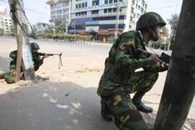 Islamists blame India for Bangladesh mutiny