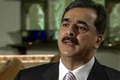 Situation on India-Pak border fragile: Gilani
