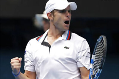 Roddick serves past Yen-Hsun