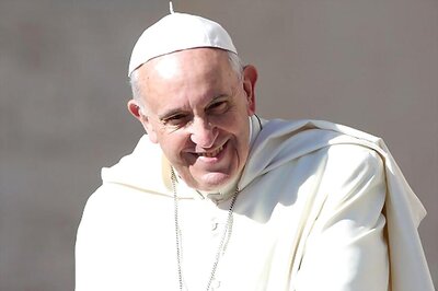 Pope Francis Launches ‘Pray App’ That Will Allow Users to Join Him in Prayers Sitting at Home