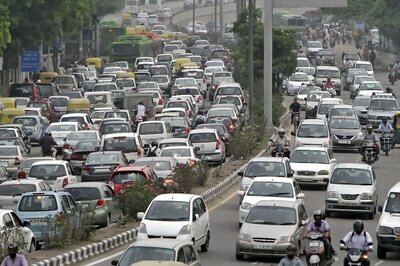 Commuters Face Problems as Diesel-Run Taxis Goes Off Delhi Roads