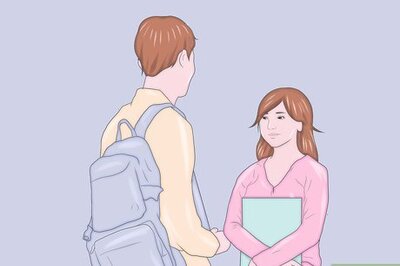 How to Date an Aquarius Male