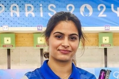 Watch: Olympic Medal Winner Manu Bhaker Calls Thalapathy Vijay 'A Darling'