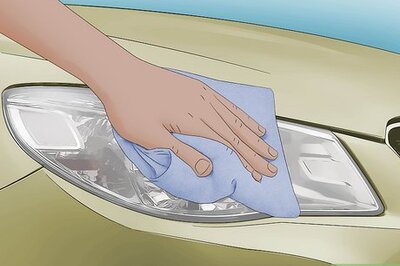 How to Clean Headlights with WD-40