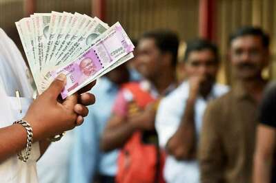 Rupee Halts 2-day Winning Run, Down 4 Paise to 66.96