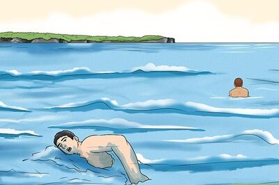 How to Urinate in the Ocean Discreetly