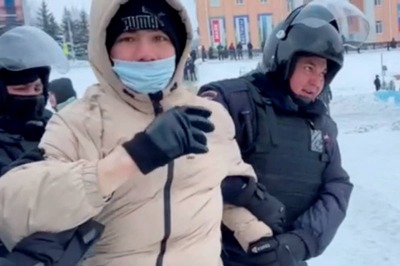 Watch: Protest Erupts in Russian City of Ufa Over Jailed Activist