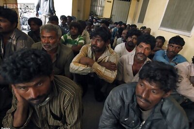 Pakistan captures 48 Indian fishermen with 8 boats