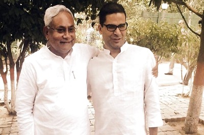 All is Not Well in JD(U)? Prashant Kishor Gives Up Campaign Duties Days Ahead of Polls