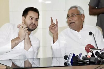 Nitish Dials Lalu to Enquire About Health, Tejashwi Says Doors of Grand Alliance Closed for Him