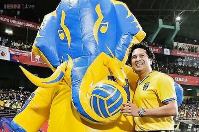 ISL: Be it football or cricket, Sachin Tendulkar is the hero in Kerala