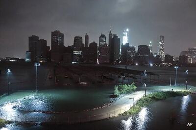 Superstorm Sandy plunges NYC into darkness