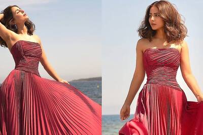 Hina Khan Sends Fans into Frenzy With Her Sizzling Pics in Red Strapless Gown at Cannes 2022