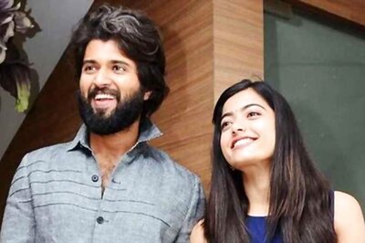 Vijay Deverakonda, Rashmika Mandanna Celebrate Latter's Birthday Together; Viral Photos Confirm Dating