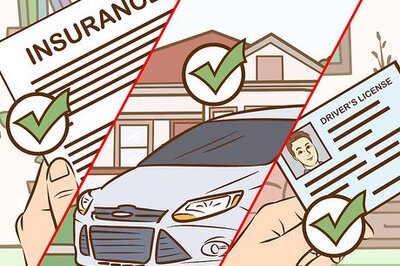 How to Sell Advertising Space on Your Car to Make Money