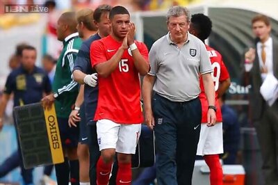 Alex Oxlade-Chamberlain set for World Cup despite injury