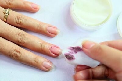 How to Repair a Split Nail