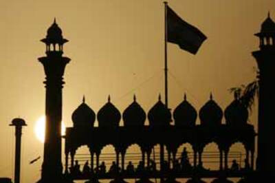 Emperor Bahadur Shah's poor kin to get job