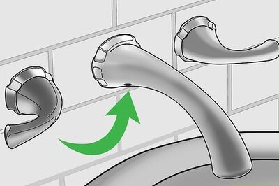 How to Remove a Tub Faucet