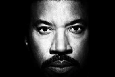 Lionel Richie Needed 'Five to Eight Years' to Get Over Stage Fright