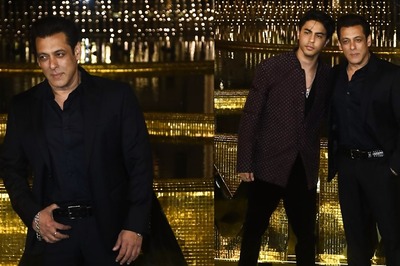 Aryan Khan Runs Up To Salman Khan To Pose For Pics With Him at NMACC Launch; Watch Videos