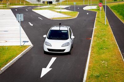 Silicon Valley Online Course to Mint Self-Driving Car Engineers