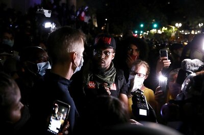 Portland Police Declare 'Riot', Ask Protesters to Disperse as Demonstrators Light Fire at Offices