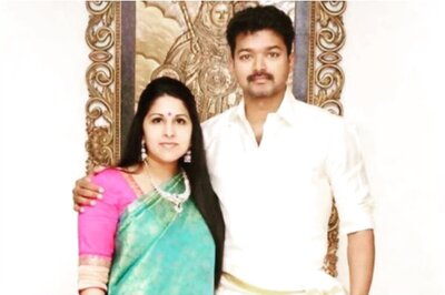 Vijay and Sangeetha's 21st Wedding Anniversary: Here are Couple's Throwback Pics