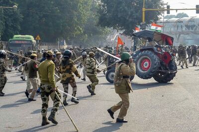 Delhi Police Detains 200 People in Connection with Violence During Tractor Rally on Republic Day