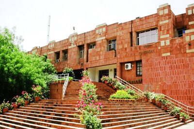Teachers' Body Condemns JNU Over Not Opening COVID Management Centres on Campus