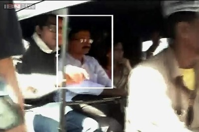 Auto driver who carried Kejriwal from Mumbai airport fined