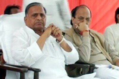 15 ministers of Mulayam govt lose