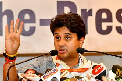 Jyotiraditya Scindia Drops Congress Links from Twitter Bio, Goes for ‘Public Servant, Cricket Enthusiast’