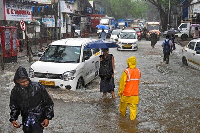Monsoon Updates: More Rains Likely in Maha, Delhi on Saturday; 8 Persons Swept Away in T'gana Floodwaters