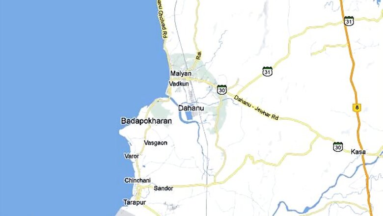 Bus, tempo collide on Mumbai-Ahmedabad highway; 13 dead