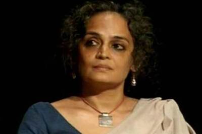 Court hears sedition case against Roy, Geelani