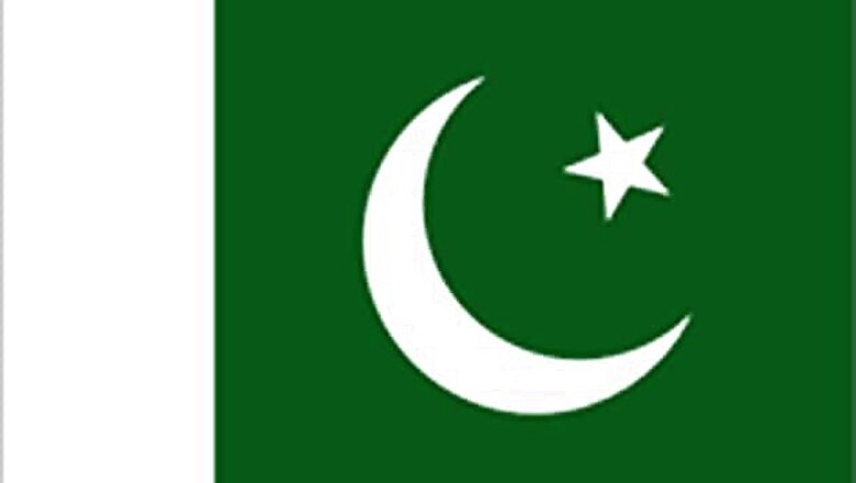 Pakistan test fires nuclear-capable missile