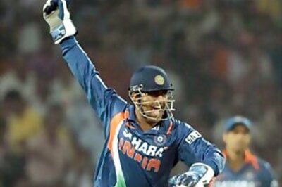 2nd ODI: Dhoni dazzles as India level series | Score