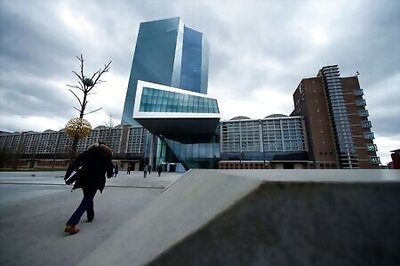 Graphic: ECB liquidity floods euro money market and distorts indicators