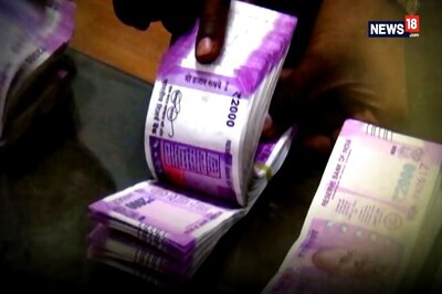 Smartphone App Developed by IIT Kharagpur Students Can Detect Fake Currency