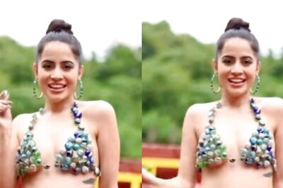 Uorfi Javed's All-Pebble Look Has Left Netizens Stunned