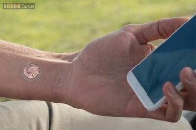 Motorola now lets you unlock your Moto X using a digital tattoo