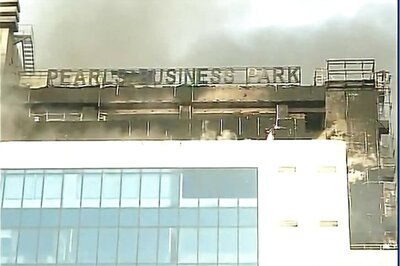 Massive Fire Breaks Out at Netaji Subhash Place in Delhi