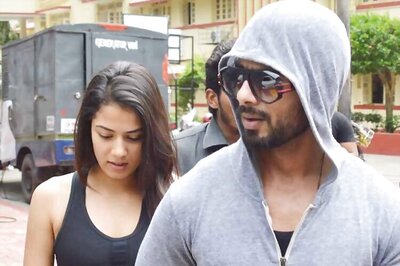 Snapshot: Mira Rajput looks stylish as she leaves the gym with husband Shahid Kapoor in Mumbai