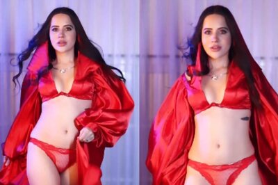 Urfi Javed Looks Smoking Hot In Red Bikini on Valentine's Day; Trolls Say ‘Kya Dekhna Pad Raha Hai’